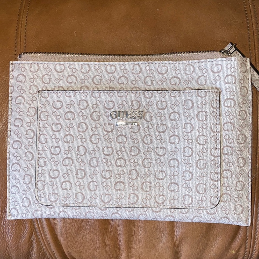 Guess bag!